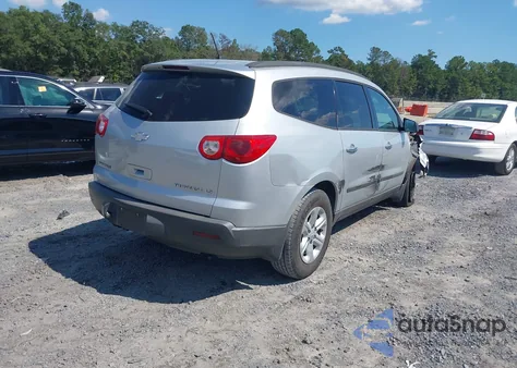 2010 Chevrolet Traverse Ls z USA, uszkodzony, nr VIN 1GNLREED3AS110355